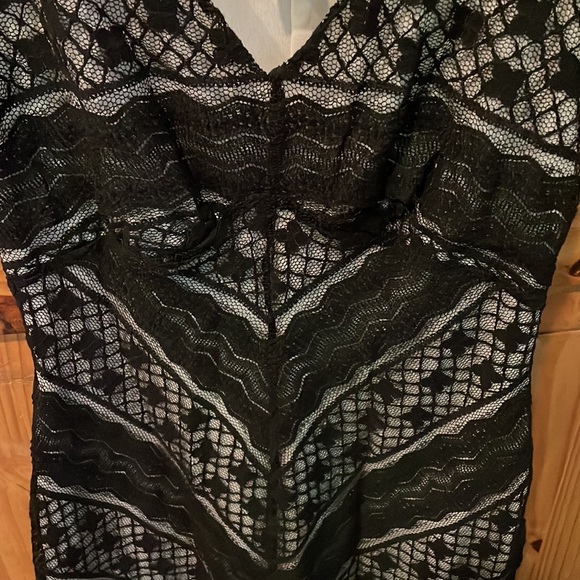 ALFANI PETITE Black Lace Sleeveless Dress Size 4P - Picture 2 of 7